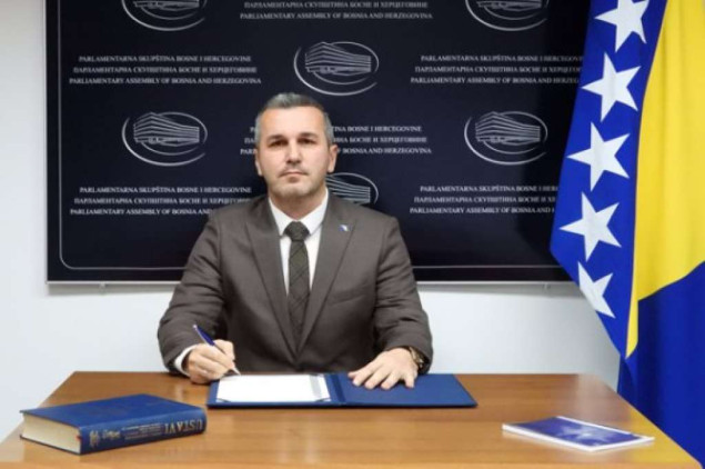 Čaušević: NiP-u nije ni potreban izborni rezultat sve dok imaju naklonost Schmidta, SNSD-a i HDZ-a