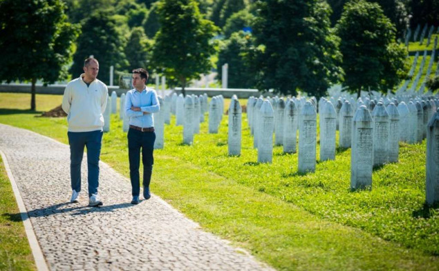 Veselinović: Majke Srebrenice su išle u Jasenovac, zbog njih smo dužni biti u Srebrenici