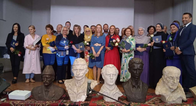 Na svečanosti povodom Svjetskog dana učitelja nagrađeni prosvjetni radnici iz USK