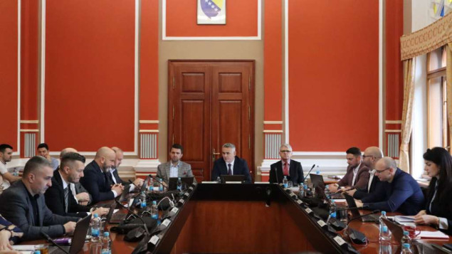 Vlada Brčko distrikta odobrila nastavak isplate stipendija za ovu godinu