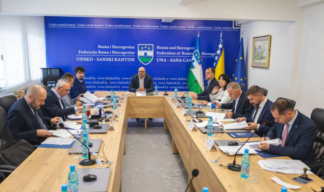 Potpisani ugovori o dodjeli grant sredstava gradovima i općinama USK-a