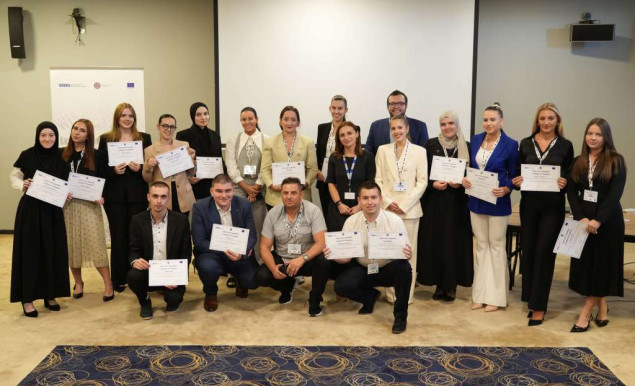 Budući pravnici uče o zaštiti slobode medija: Završena peta Škola medijskog prava