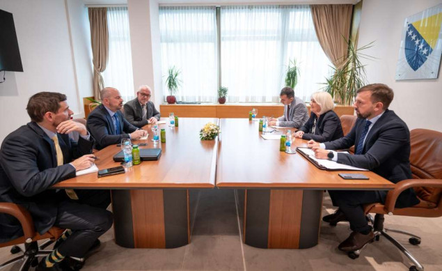 Krišto - Ginkel: Razgovor aktuelnim političkim prilikama u zemlji