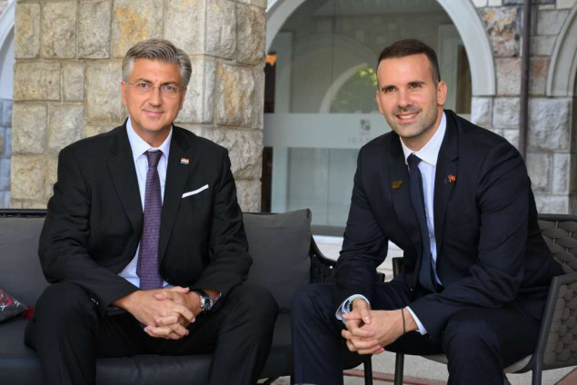 Plenković i Spajić na Bledu naglasili važnost dobrosusjedskih odnosa