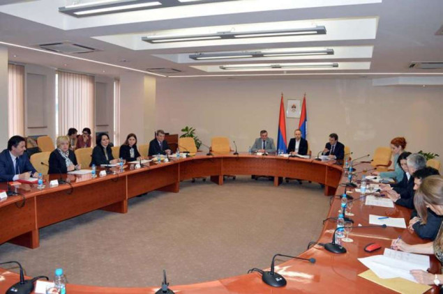 Vijeće naroda RS sutra o zakonu kojim se kriminalizira kleveta