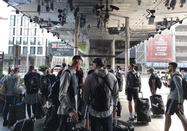 Košarkaši BiH doputovali u Poljsku, večeras trening u dvorani Gliwice