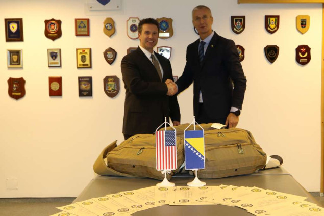 Ambasada SAD-a u BiH uručila certifikate policijskim službenicima Direkcije