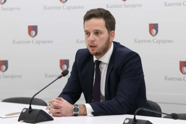 Uk: Spreman sam preuzeti dio odgovornosti i saslušati studente