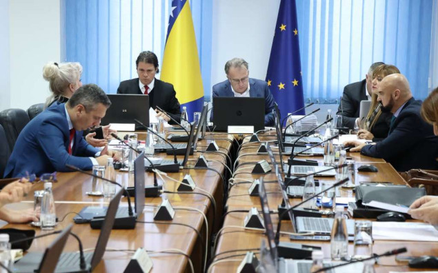 Vlada FBiH sazvala hitnu sjednicu o sanaciji željezničke i cestovne infrastrukture