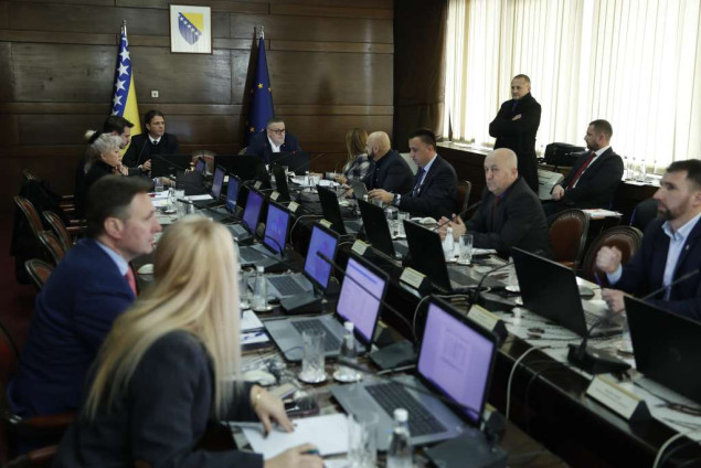 Vlada FBiH - Utvrđena najniža plata za 2025. godinu u iznosu od 1.000 KM
