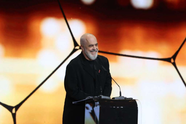 Rama: Albanija će proizvoditi oklopna vozila i borbene dronove