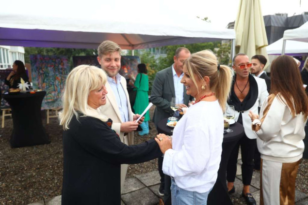 Druškić i Nixon predstavili umjetnost na terasi krova zgrade Federalnog ministarstva kulture