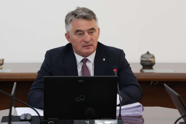 Komšić: Optužnica protiv pripadnika ARBiH osmišljeni pokušaj promjene karaktera rata u BiH