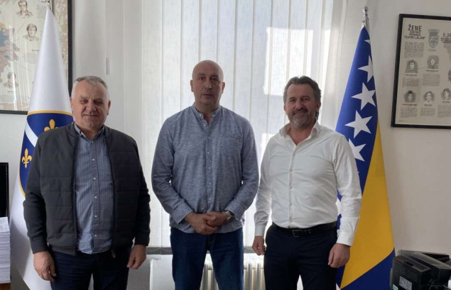 Na bazenu Otoka počinje projekt rehabilitacije branitelja, RVI i bivših logoraša