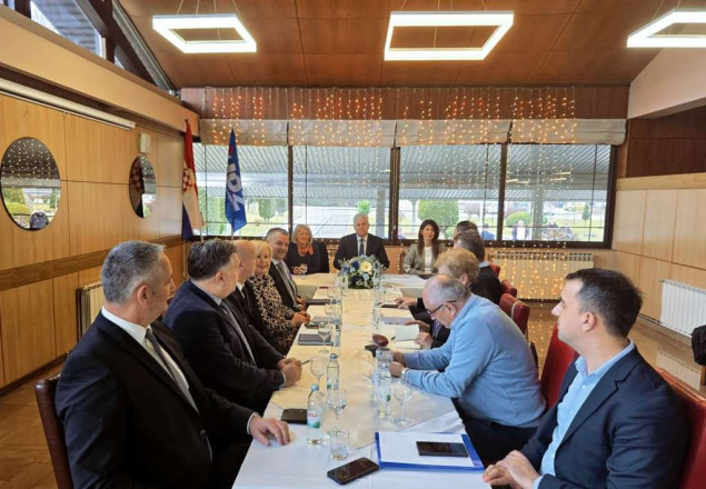 HDZ BiH: Žurno stabilizirati unutarnje prilike u BiH