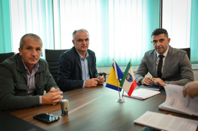 Potpisani ugovori o redovnom i zimskom održavanju regionalnih cesta u ZDK-u