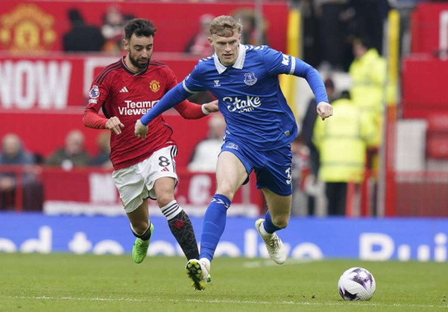 Manchester United daje 75 miliona funti za beka Evertona Jarrada Branthwaitea