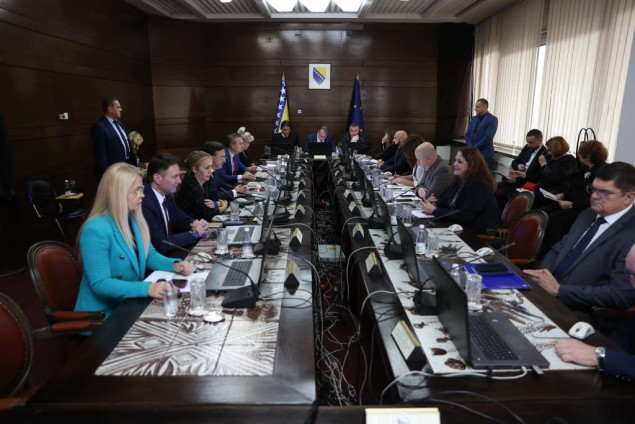 Vlada FBiH zbog osiguranja nabavke lijekova za oboljele od cistične fibroze izmijenila odluku