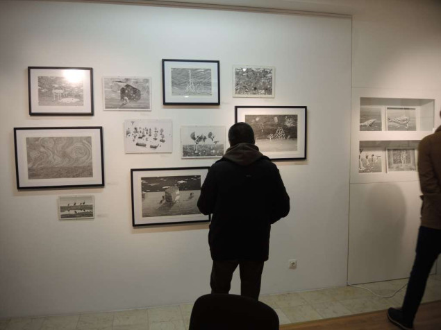 Livno: Otvorena izložba crteža 'Proljeće u mrtvoj šumi' Svetislava Cvetkovića