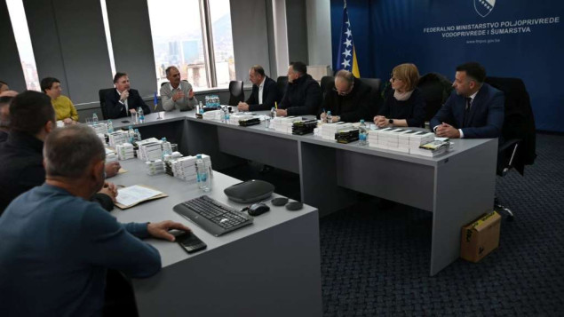 Federalno ministarstvo i ProBio BiH-100 mobilnih telefona za unapređenje kontrole biljne proizvodnje