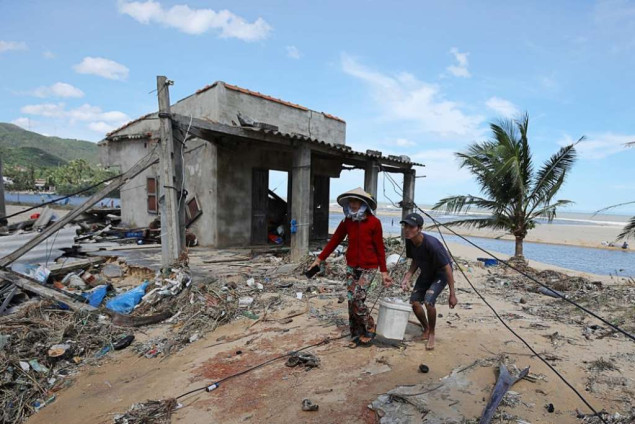 Nakon udara tajfuna najmanje pet osoba poginulo u centralnom Vijetnamu