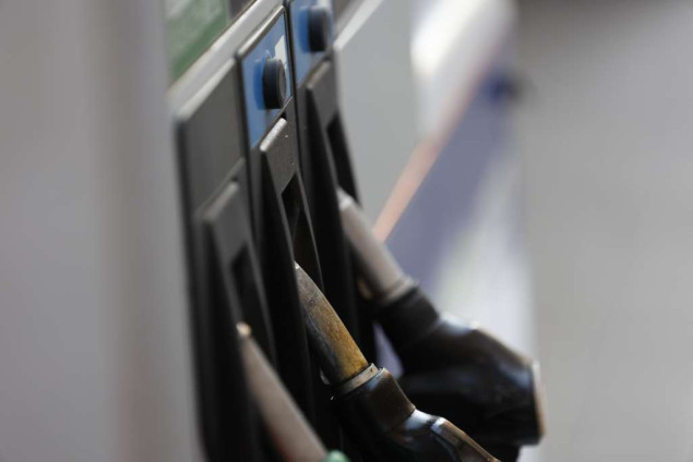 Gorivo u Crnoj Gori od ponoći znatno skuplje: Dizel poskupljuje 16 centi