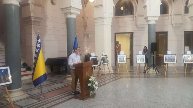 Dekoninck: Moj rad kroz fotografiju prikazuje pravo lice genocida