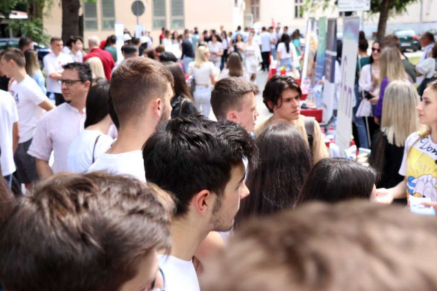 Suvremena pedagogija treba uvažavati i antropološke dimenzije odgoja kao dijela društvene stvarnost
