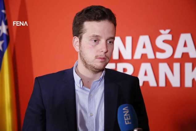 Uk čestitao Bećiroviću i Komšiću