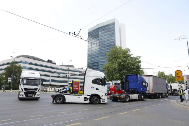 U obračunu s ilegalnim migrantima u SAD -u pogođeni i vozači iz Srbije