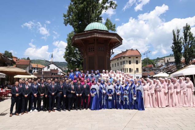Maturalni dan okupio odlične i učenike generacije medresa i gimnazija Islamske zajednice