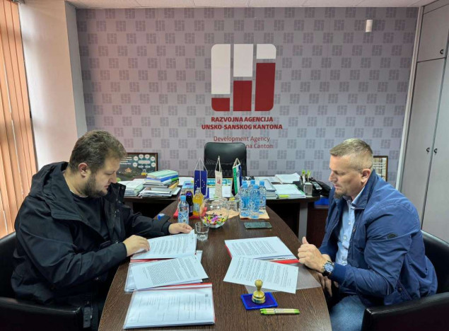 U Bihaću potpisan ugovor o izradi Strategije održive elektromobilnosti Unsko-sanskog kantona