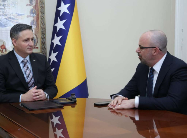 Ginkel razgovarao s Bećirovićem: SAD će nastaviti podržavati multietničku Bosnu i Hercegovinu