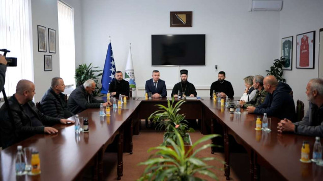 Srpski patrijarh Porfirije pomogao obiteljima koje su pretrpjele štete tijekom poplava u Konjicu