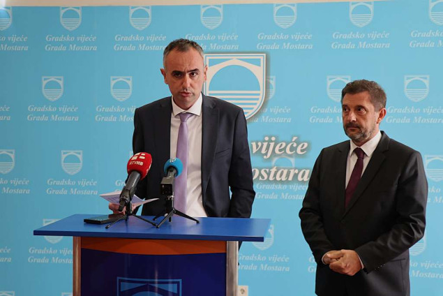 Kordić: Skokove sa Starog mosta treba regulisati, a ne dopustiti svakome da skače