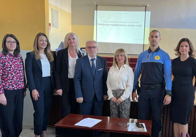 Edukacija u Mostaru okupila stručnjake iz HNK: Škole u prvoj liniji borbe protiv nasilja