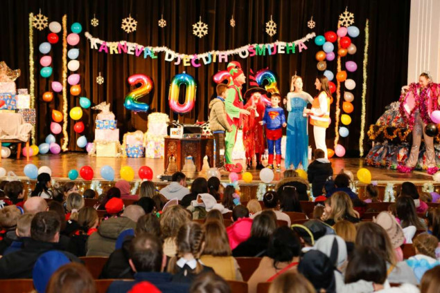 Karnevalom dječijih osmijeha počela manifestacija 'Zimski grad' u Konjicu