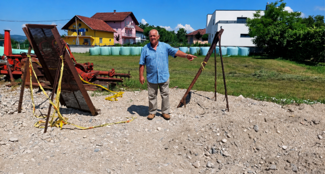 Mještanin kod Sanskog Mosta pronašao minu tokom pretovara pijeska