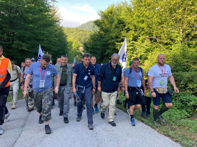 Premijer Novalić se pridružio učesnicima Marša mira