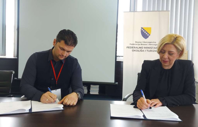 Đapo potpisala ugovore o sufinansiranju komunalnih projekata u Mostaru i Gračanici