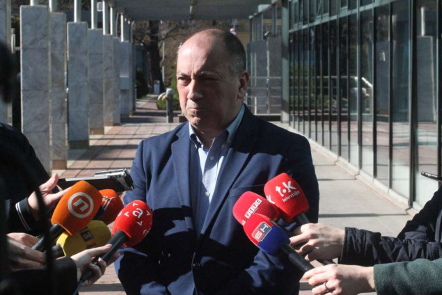 Crnadak pita da li je prenos ovlaštenja na Pranjića u skladu sa ustavom i zakonima