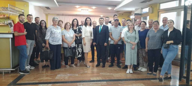 Hurtić posjetio povratnike u Kozaracu