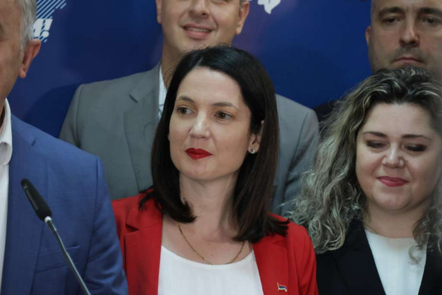 Narodni front - Stanivuković 'igra kako Milorad Dodik svira'