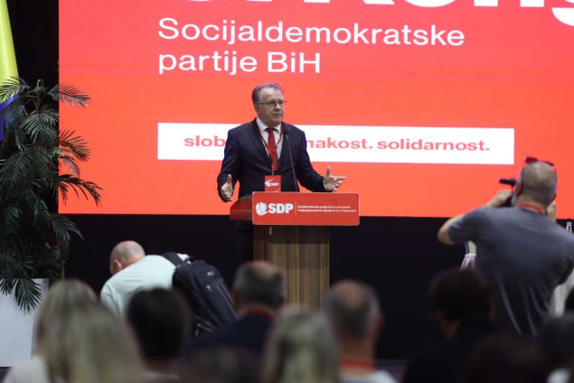 SDP BiH: Bezrezervna podrška Denisu Bećiroviću