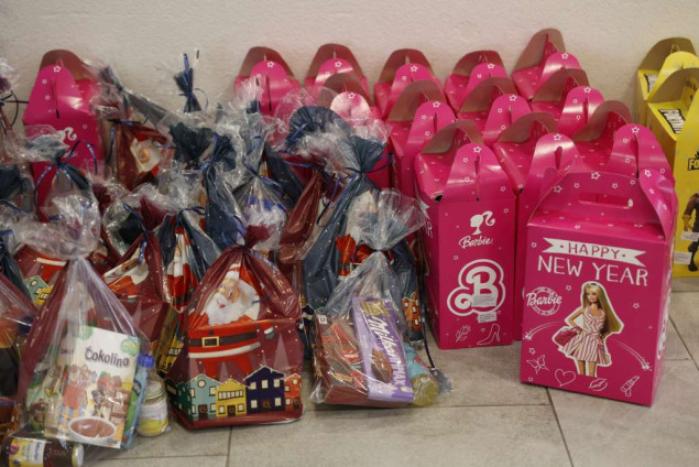 Akcija 'Jedna želja, jedan poklon, jedan osmijeh' - Obradujmo djecu bez roditeljskog staranja