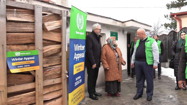 Islamska zajednica - Počela akcija podjele drva, peći i prehrambenih paketa za ugroženo stanovništvo