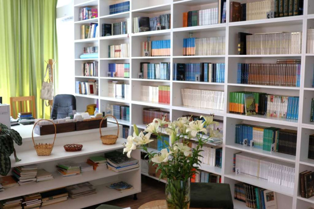 Partnerstvom škole, privrede i Ministarstva otvorena nova školska biblioteka