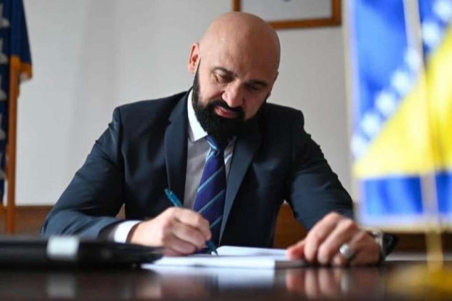 Isak kontaktirao ministra Karana povodom objava o maltretiranju u Banjoj Luci