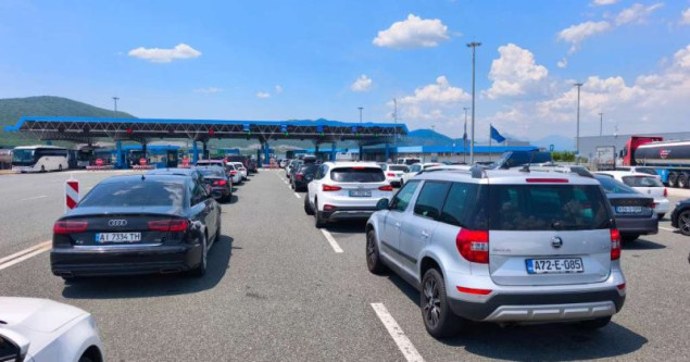 Pojačan promet na prelazima Izačić, Velika Kladuša, Kostajnica, Novi Grad, Orašje, Zupci i Deleuša