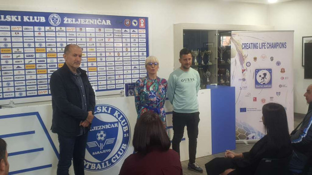 Omladinscima Željezničara uručena sportska oprema u okviru projekta ''Stvaramo životne šampione''